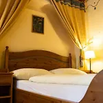 Belopeski Dvori Apartment *