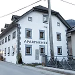 Belopeski Dvori Kranjska Gora