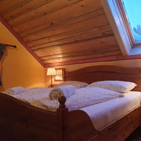 Belopeski Dvori Apartman *