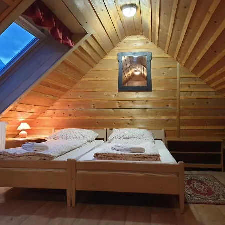 Belopeski Dvori Apartman *