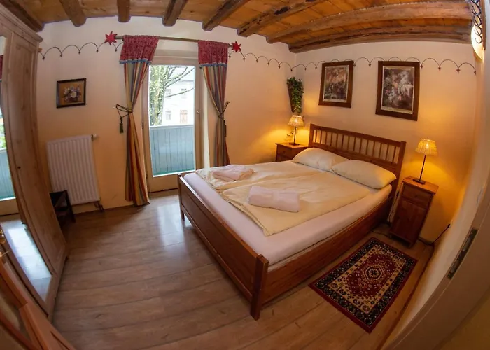 Belopeski Dvori Kranjska Gora