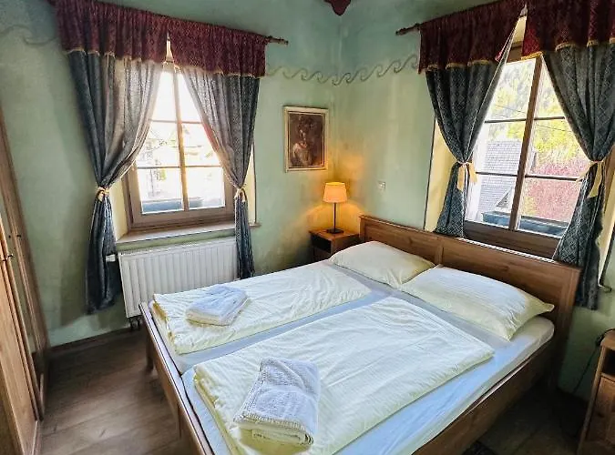 Belopeski Dvori Kranjska Gora